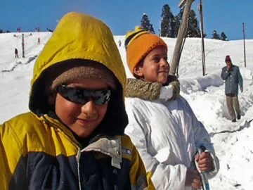 Gulmarg Ski Resort - Beginner Packages - Learn to Ski